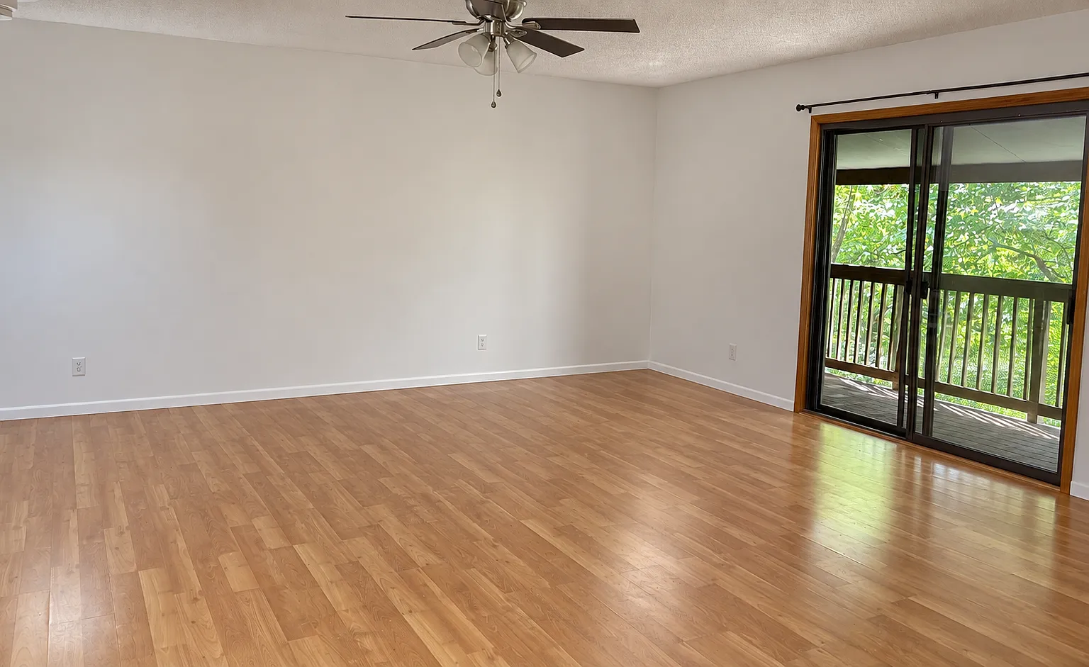 2 bed, 1270 sqft, $2,350 — Photo 1