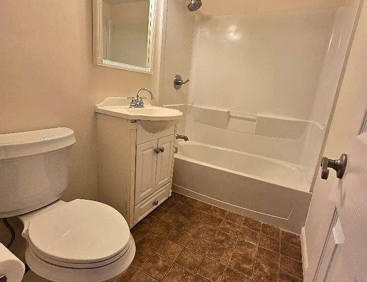 138 Bodman Pl #11 — Photo 14