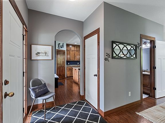5th image of 11773 Hupp St NE