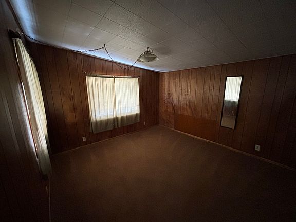 5th image of 624 Irving Way