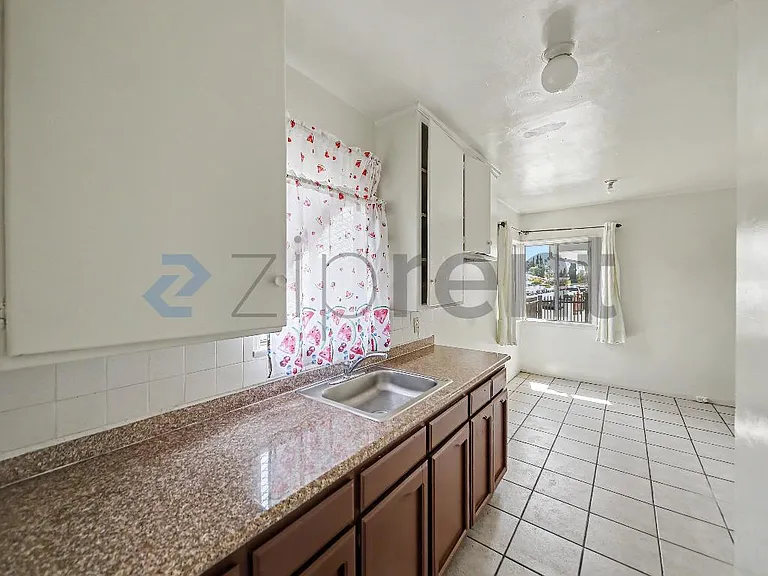 7027 Holmes Ave #7027 HOLMES AVE — Photo 8