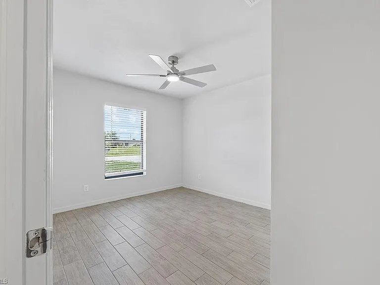 3429 SW 8th Ct — Photo 4