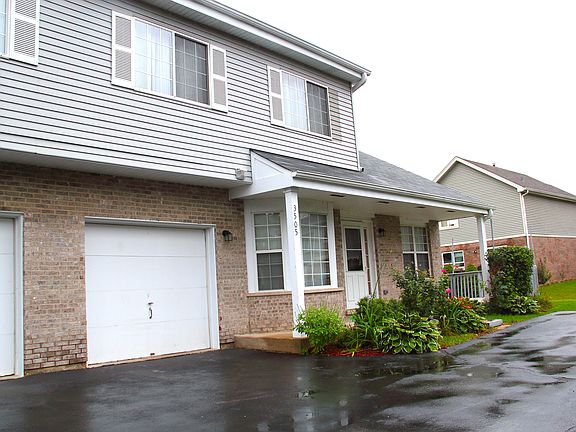 3rd image of 3505 Willowview Ct