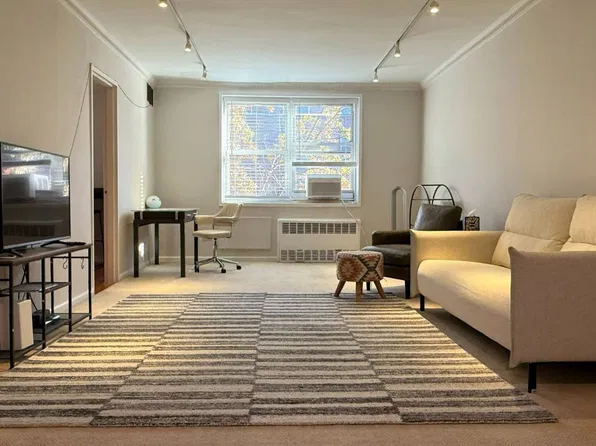 143-43 41st Ave #5J, Flushing, NY 11354
