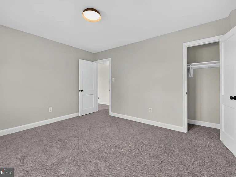 1410 N Quinn St #7 — Photo 12