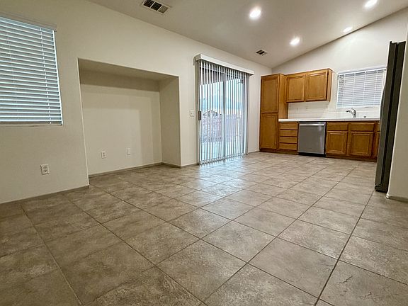 4th image of 67883 Hacienda Ave