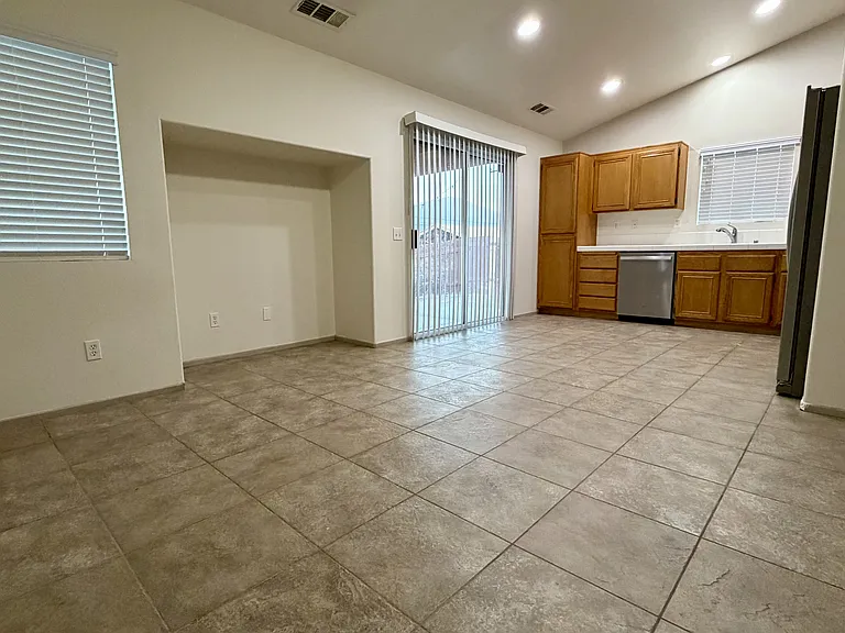 67883 Hacienda Ave — Photo 4