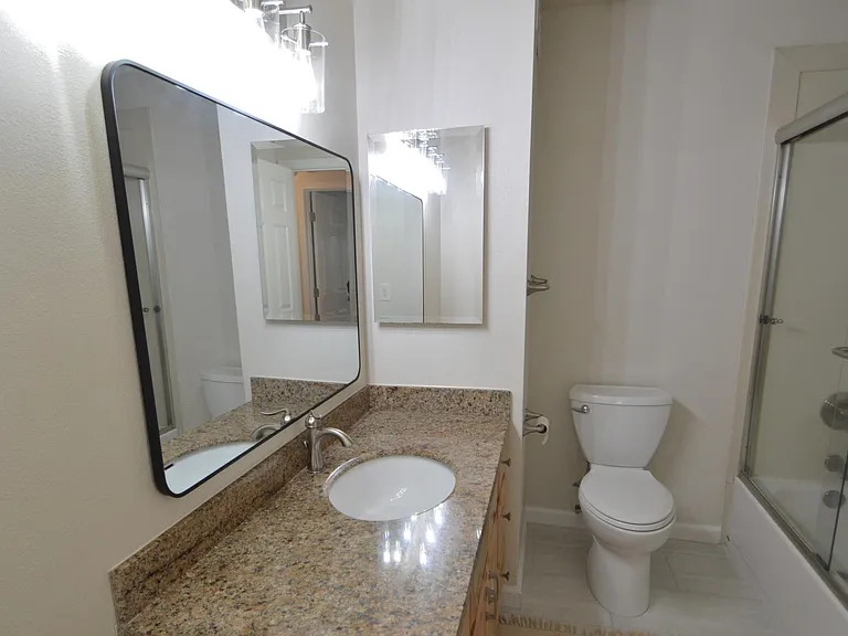 7275 Valley Trails Dr — Photo 15