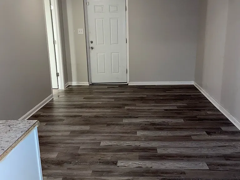 5144 Clacton Ave — Photo 1