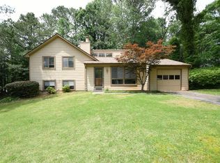 110 Roswell Farms Ct, Roswell, GA 30075