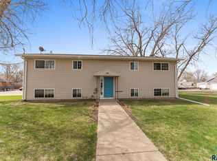 101 E 3rd St, Worthing, SD 57077