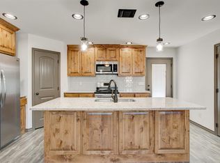 2808 Brazos River Dr, Granbury, TX 76048