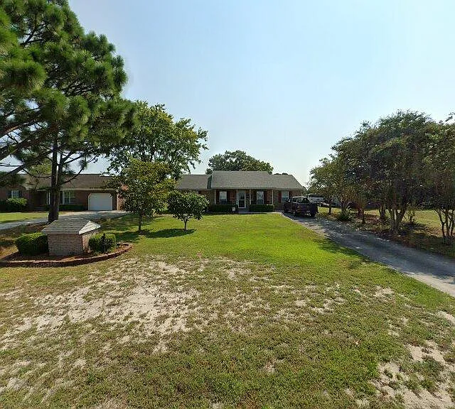 606 Manassas Dr — Photo 1