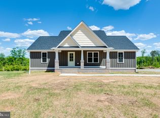 3865 County Line Rd, Kents Store, VA 23084