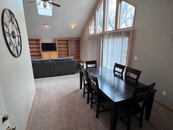 1004 Main St APT B, Cedar Falls, IA 50613