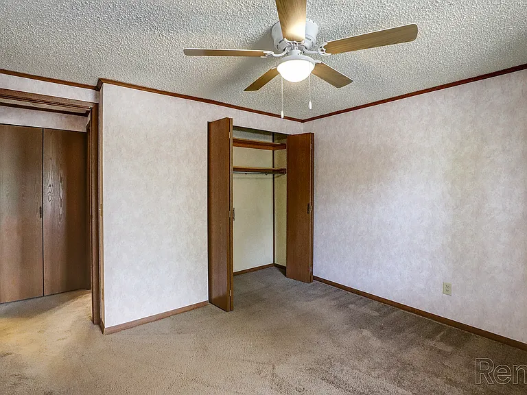 Heathmoore Apartments — Photo 9