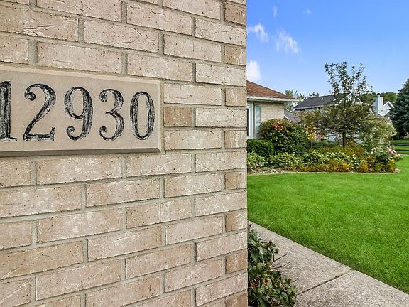 3rd image of 12930 Snowberry Ln