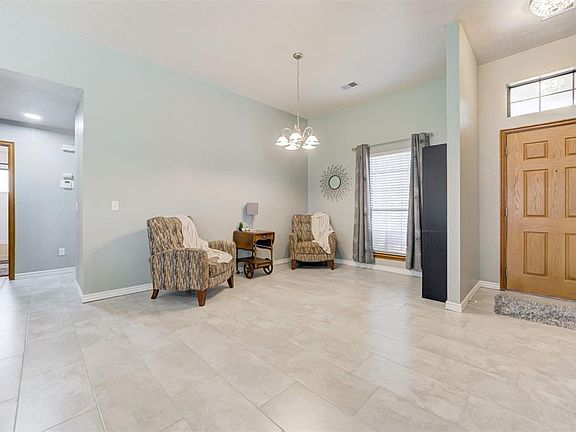 4th image of 13305 Grayson Pl
