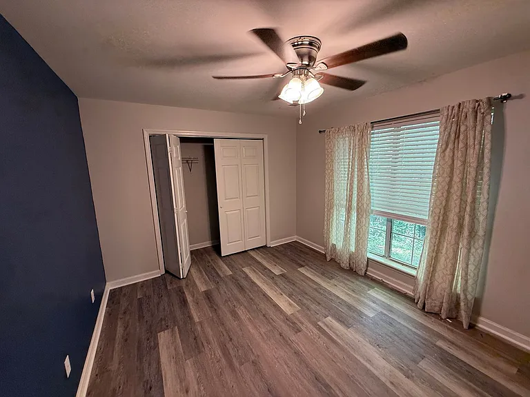 500-502 Greentree Ter — Photo 15