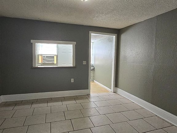 5th image of 3620 N Potter St #B
