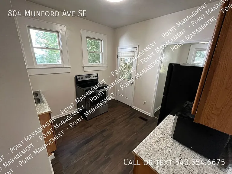 804 Munford Ave SE — Photo 12