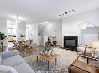 3683 Wellington Ave #202, Vancouver, BC V5R4Z5