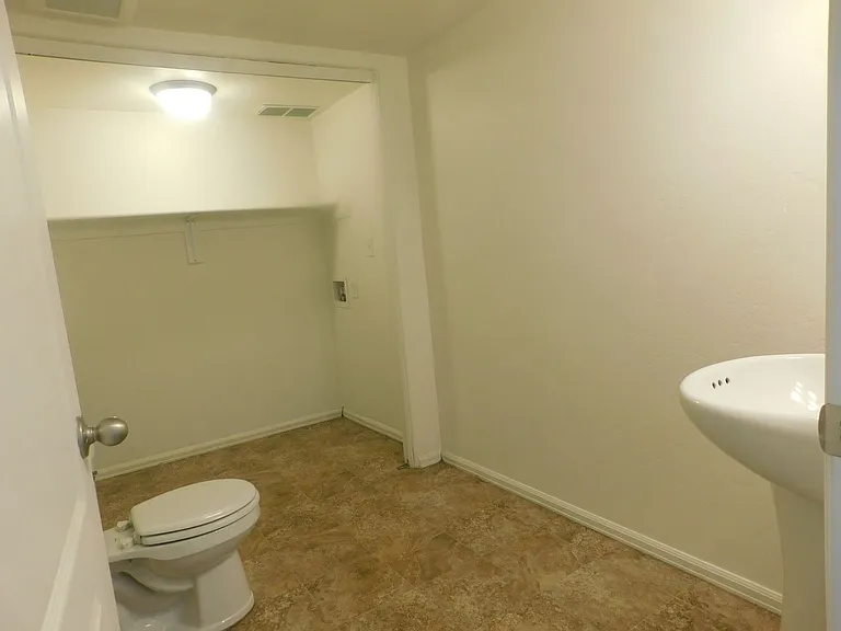 2464 Ajay Ave — Photo 7