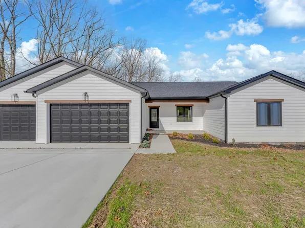 111 Withrow Dr, Daniels, WV 25832