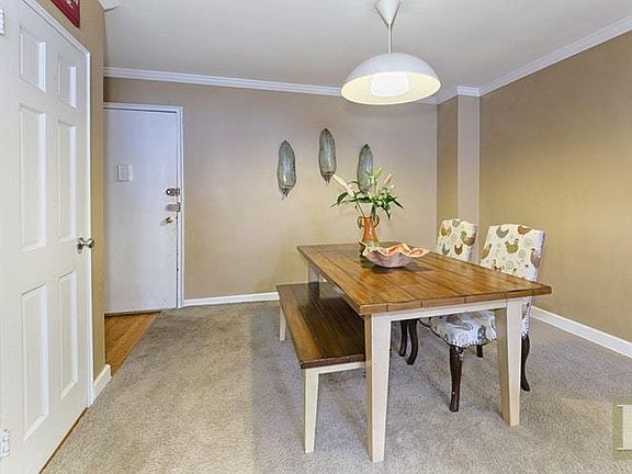 2nd image of 225 E 76th St APT 4C