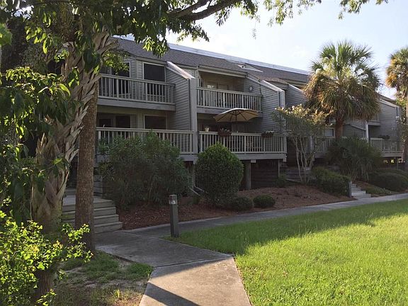 3rd image of 1635 Live Oak Park