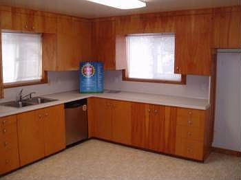 5th image of 1040 NE Powell Ln