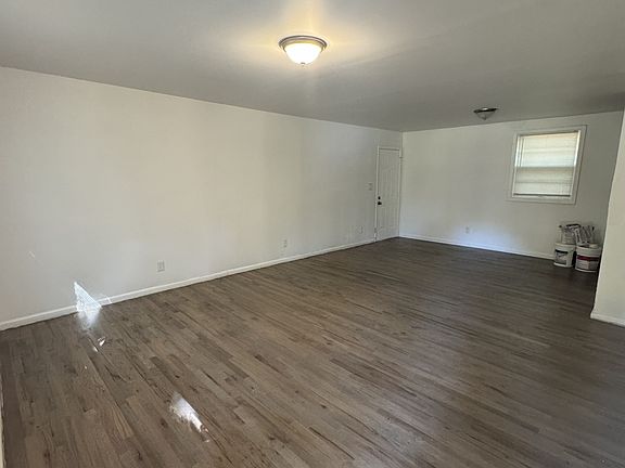4th image of 3375 Villa Cir SE