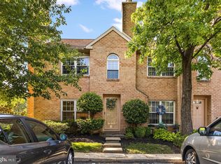 38 Rampart Dr, Wayne, PA 19087