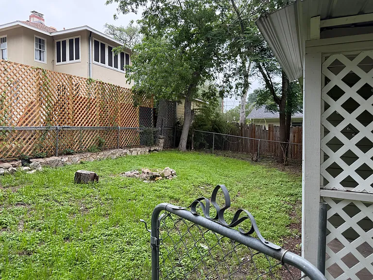 3208 Duval St #1 — Photo 8