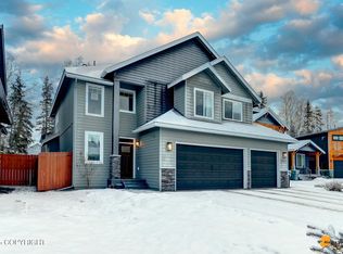 9121 Chapelle Cir, Anchorage, AK 99507