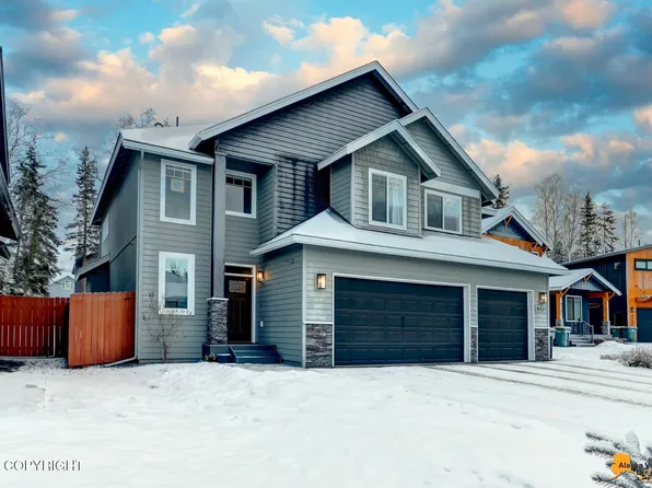 9121 Chapelle Cir, Anchorage, AK 99507