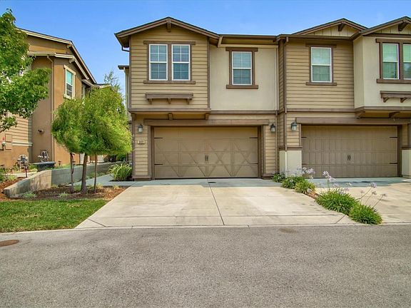 2nd image of 16920 Fremont Ct