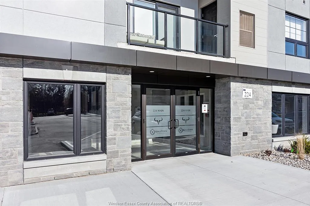 1 bed, 1.5 bath, 882 sqft, $1,995 — Photo 2