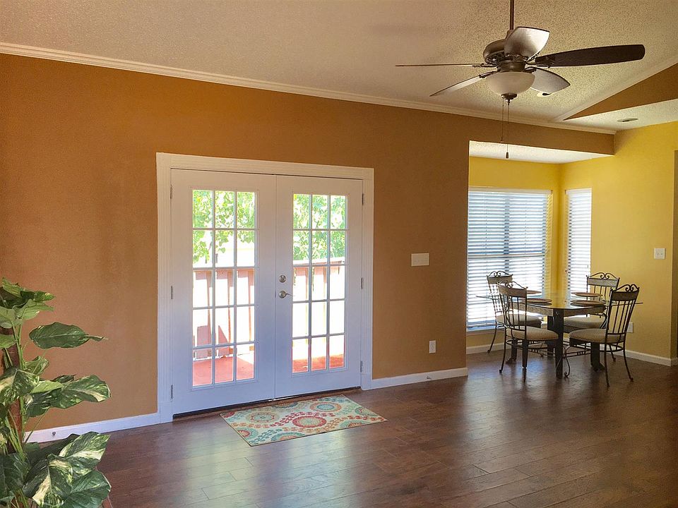 1st image of 2700 Silver Creek Dr APT 267