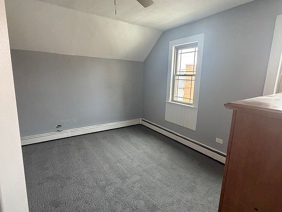 4th image of 542 Czacki St APT 2