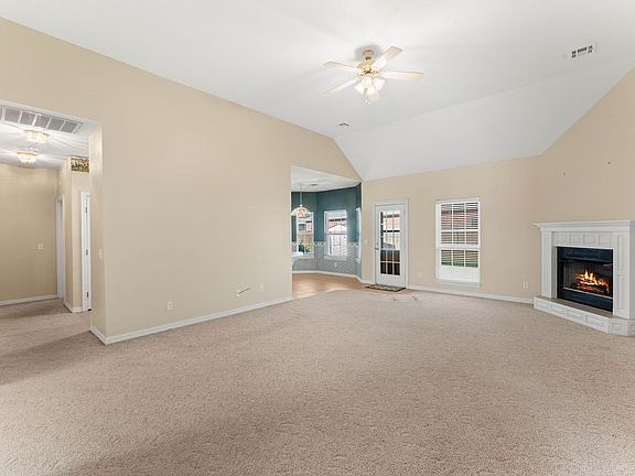2nd image of 305 Cross Ln