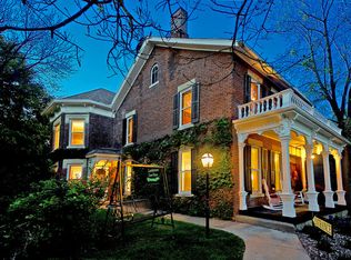 113 S Prospect St, Galena, IL 61036