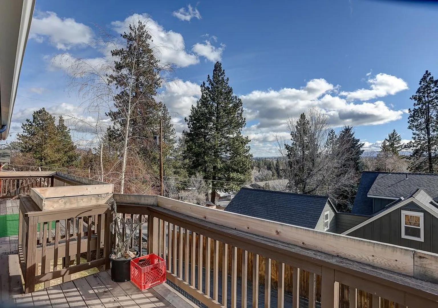 Fantastic west side location with gorgeous views! — Photo 4