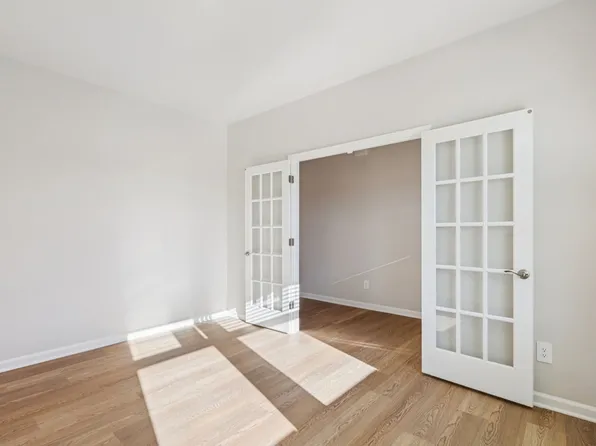 Johnson Plan, Oak Manor - Signature Series