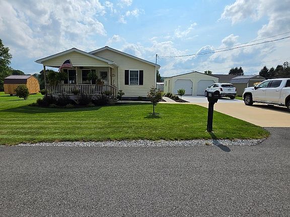 2nd image of 112 Woodridge Ln
