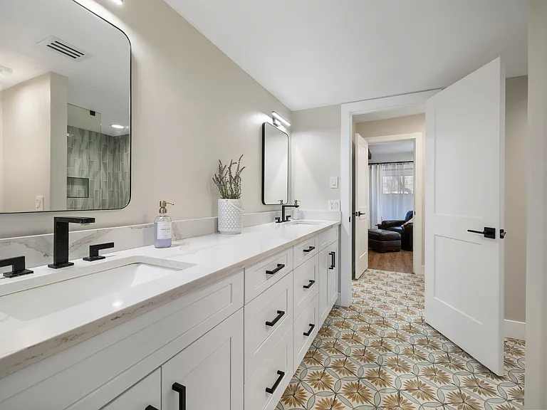 20 Shadow Rock Dr — Photo 25