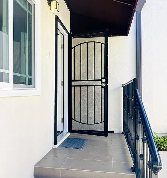 926 N Pass Ave — Photo 15