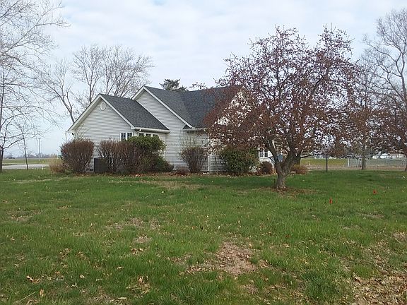 2nd image of 1605 Sara Ln