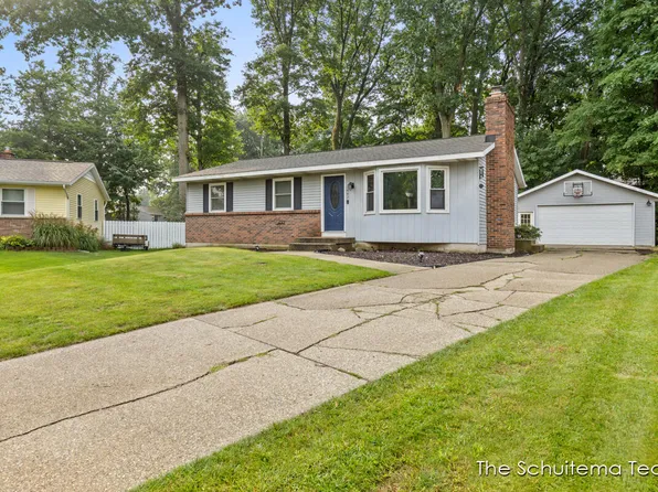 2442 Oakview St SW, Wyoming, MI 49519