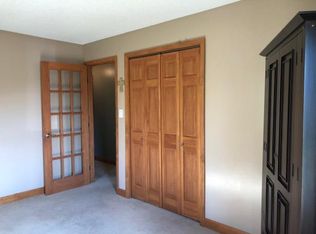 22211 Pinebrook Dr, Bristol, VA 24202